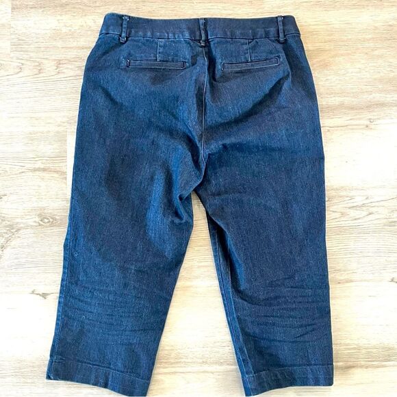 St. John’s Bay Dark Blue Stretch Denim Mid-Rise Capri Jeans Size 4 - Picture 2 of 5